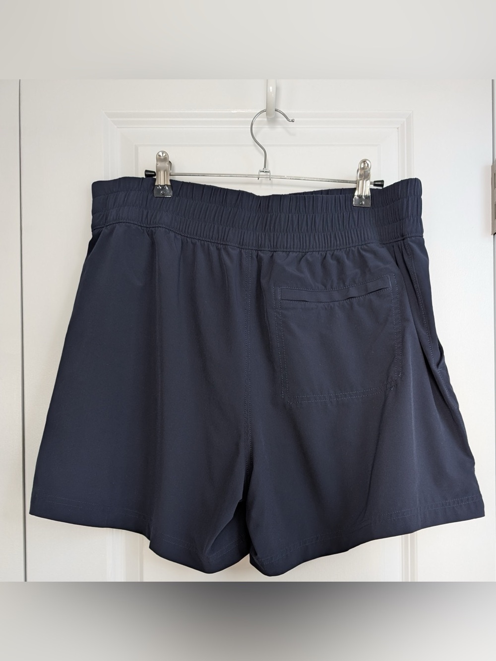 ATHLETA Women’s Wayfind High Rise 5” Short Navy Blue Size Large - Picture 4 of 11